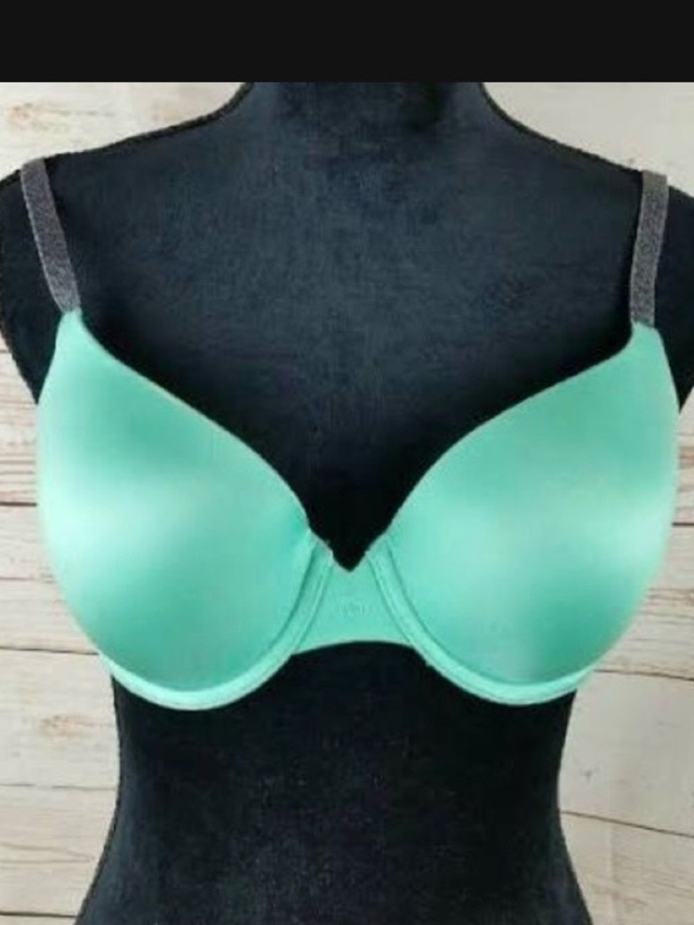 Victoria's Secret 34D , uplift semi demi , lined underwire bra